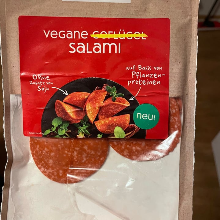 review photo of Green Legend Vegane Geflügel Salami shared by @evymitderkiwi on 25 Aug 2021 - review