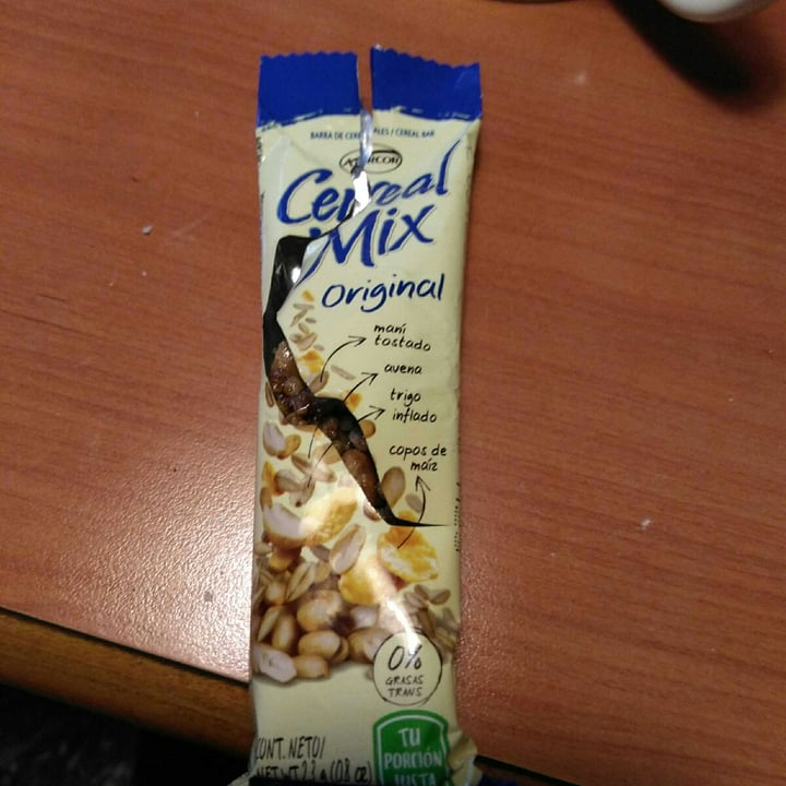 photo of Cereal mix Barrita de Cereal Original shared by @phoebe123 on  02 May 2020 - review