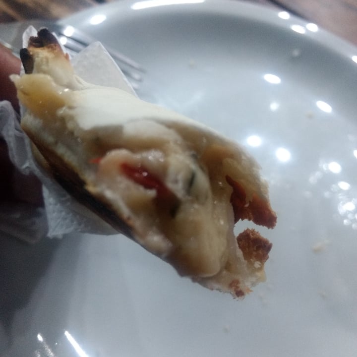 review photo of Pizzas y Empanadas IL Giardino De Devoto Empanada Capresse shared by @barilocheveg on 05 Jun 2020 - review