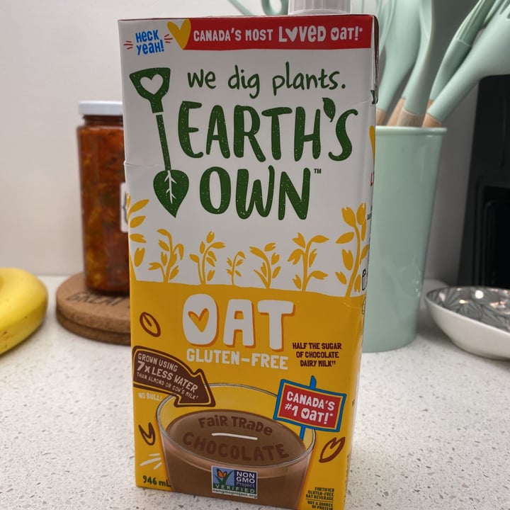 review photo of Earth's Own Chocolate Oat Milk shared by @amandasmee on 23 Mar 2021 - review