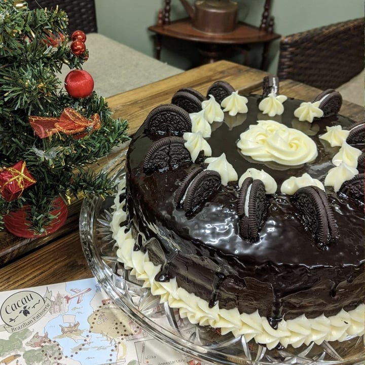 review photo of Cacau Brazilian Patisserie vegan Oreo cake shared by @roseperiotto on 11 May 2022 - review