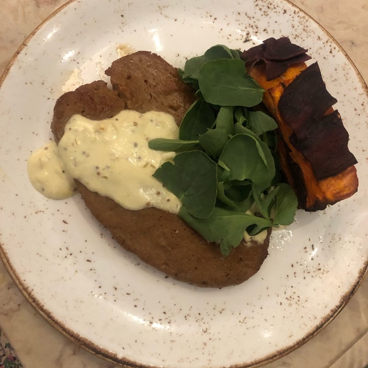 photo of Ao 26 - Vegan food project Seitan steak with mustard sauce shared by @estherfe on  16 Aug 2022 - review