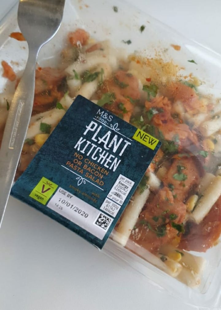 photo of Plant Kitchen (M&S) No Chicken or Bacon Pasta Salad shared by @charlamywild on  26 Jan 2020 - review