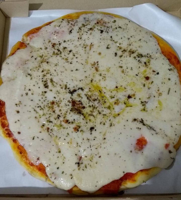 photo of Heaven (Delivery and Take-away) Pizza De Muzza De Almendras shared by @digiorello on  21 May 2021 - review