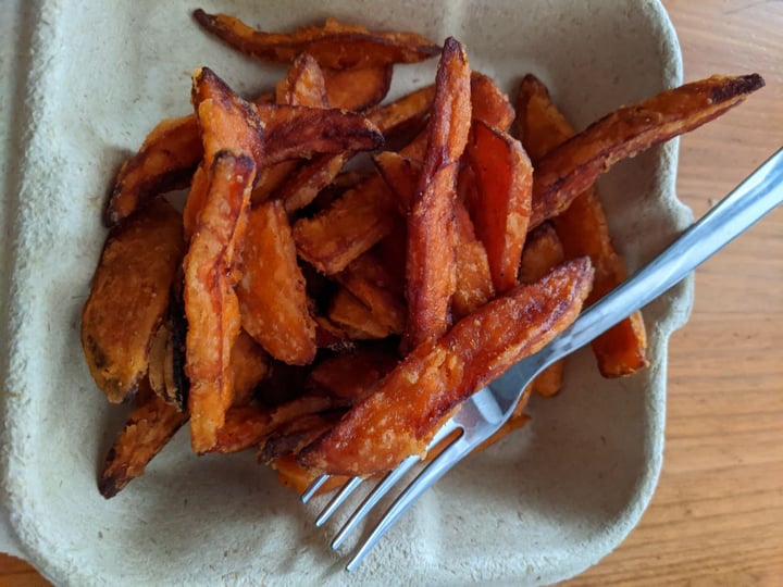 photo of Veggie Grill Sweetheart fries shared by @vegohvegan on  19 Apr 2020 - review