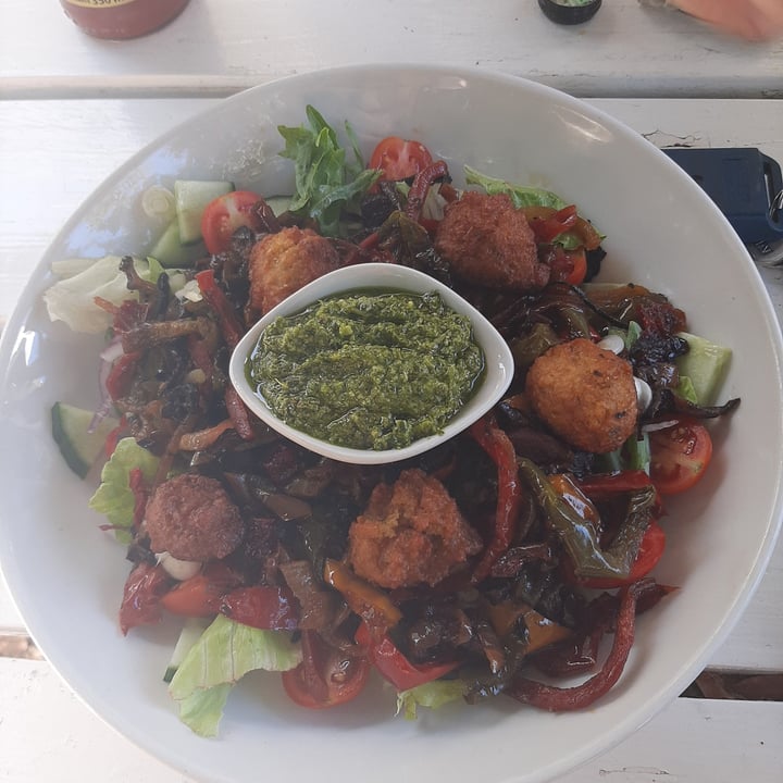review photo of The Backyard Cafe Falafel with roast veg shared by @hannahbanana81 on 25 Jan 2021 - review