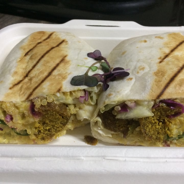 photo of Sweetbeet Falafel Of Dreams Burrito shared by @sylvacharm on  21 Nov 2020 - review