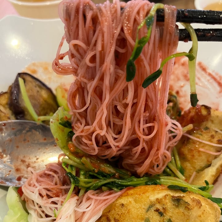 photo of Veggie House vegetarian Yong Tau Foo with vermicelli shared by @soy-orbison on  16 May 2022 - review