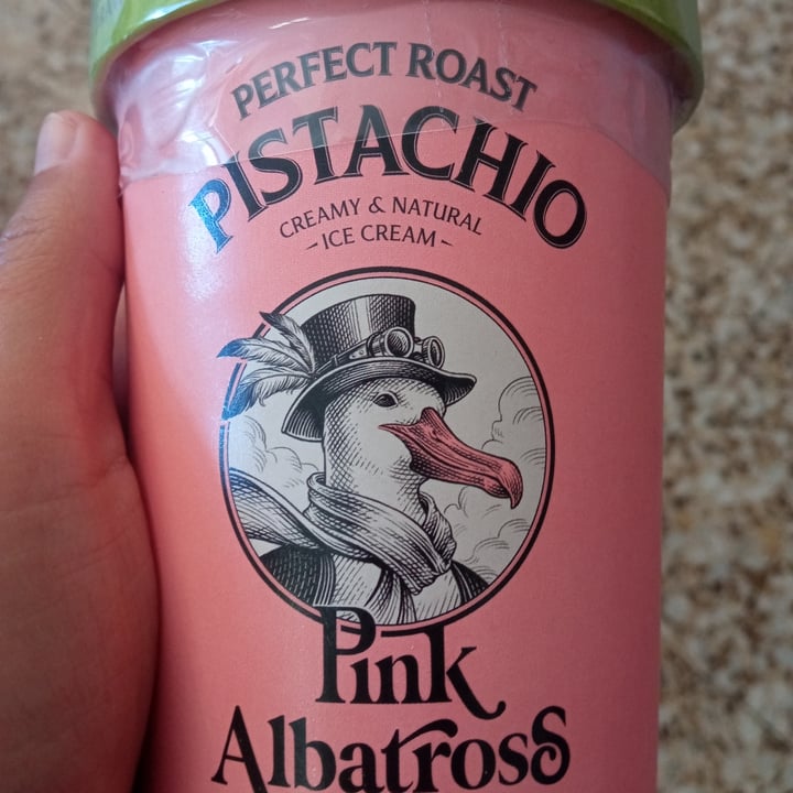 photo of Pink Albatross Helado de pistacho shared by @lalocadelosgatos8 on  30 Jun 2022 - review