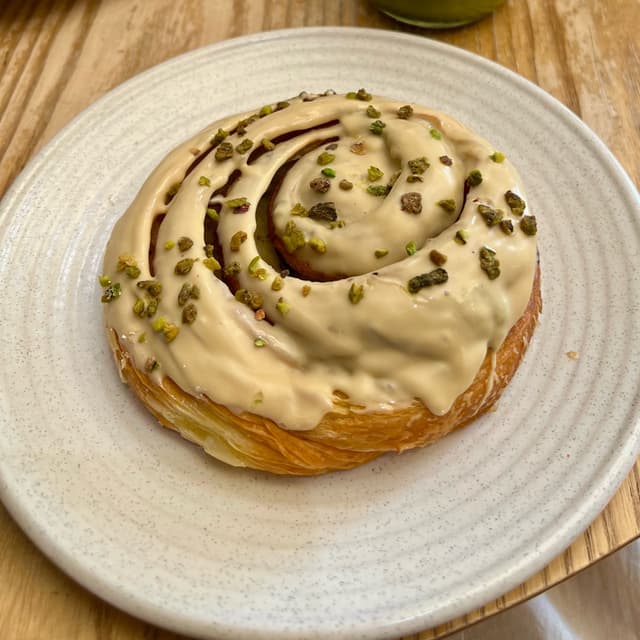 菜肴“Pistachio & white chocolate scroll”的照片