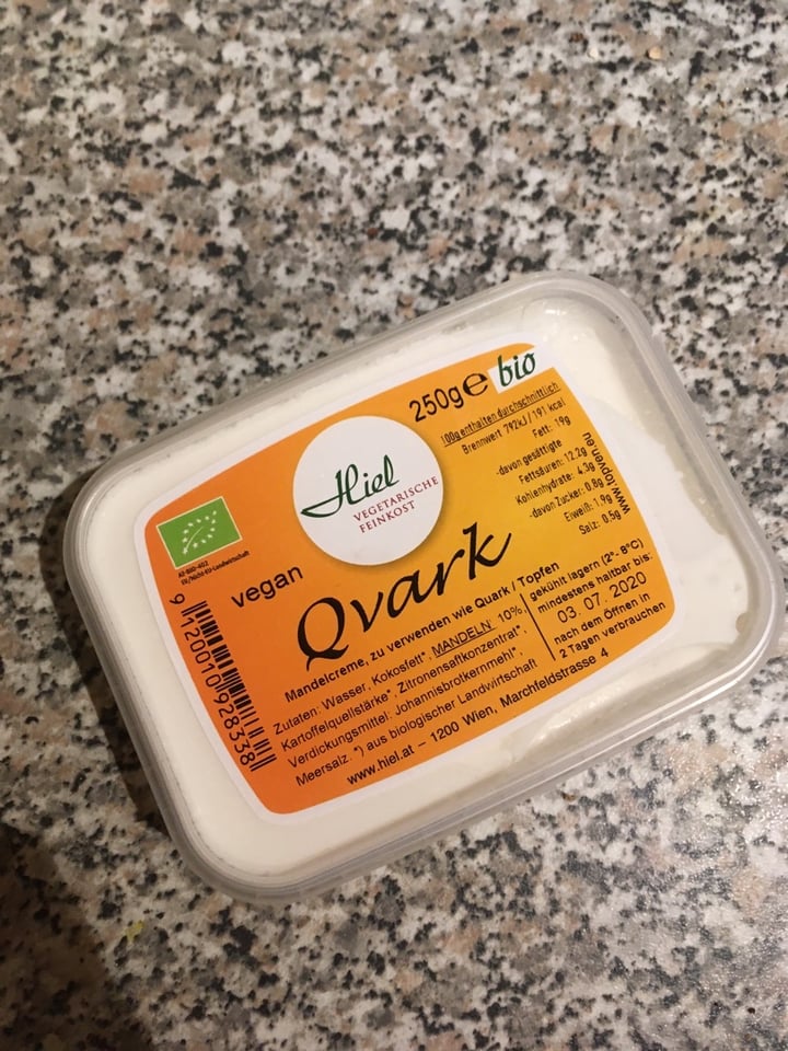 photo of Hiel - vegetarische Feinkost Qvark shared by @ichkannvegan on  12 Apr 2020 - review