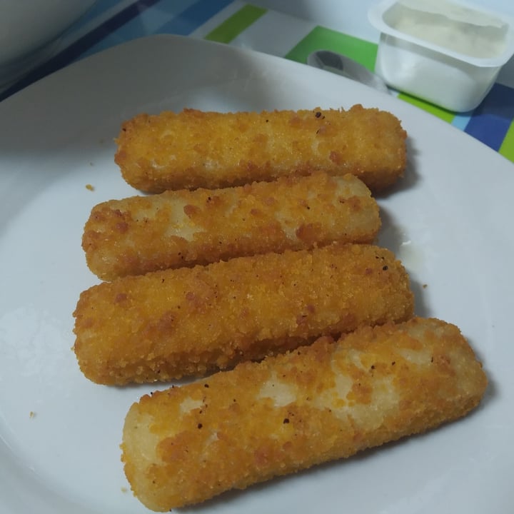 photo of Vemondo Vegan fishfingers shared by @veganopedro on  25 Aug 2021 - review