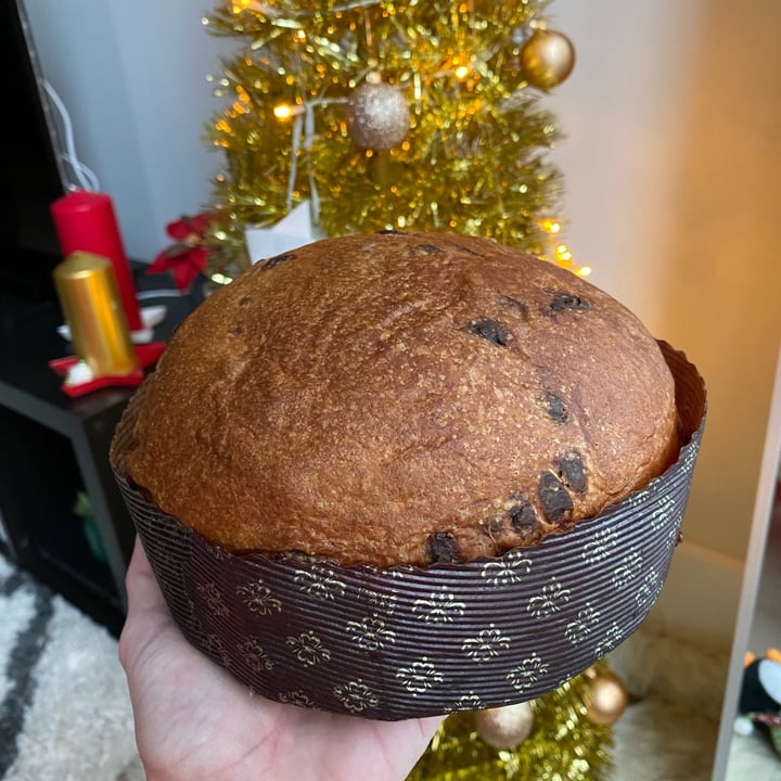 photo of Mindful Bites Chocolate Panettone Veganettone shared by @marshallmarzia on  08 Dec 2021 - review
