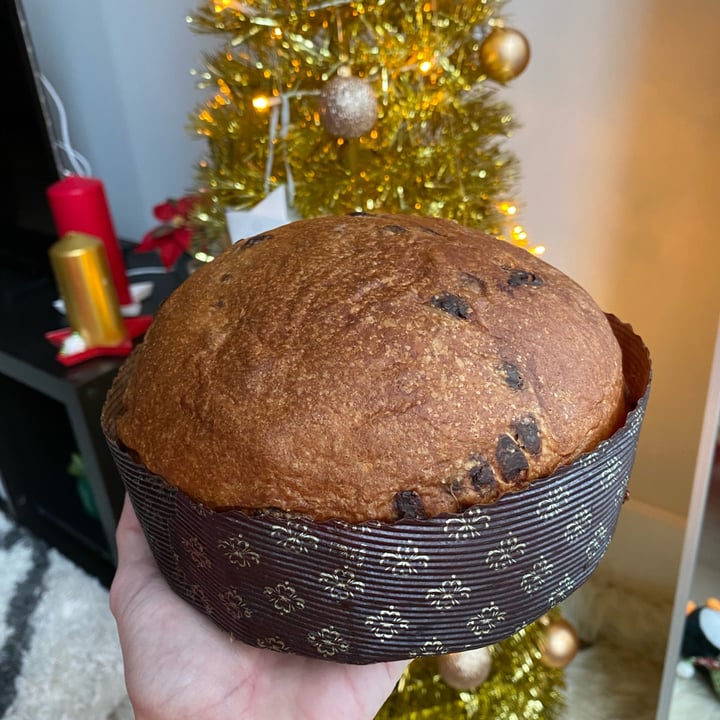 review photo of Mindful Bites Chocolate Panettone Veganettone shared by @marshallmarzia on 08 Dec 2021 - review