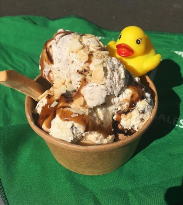 Foto do prato “Helado de chocolate coco y stracciatela”