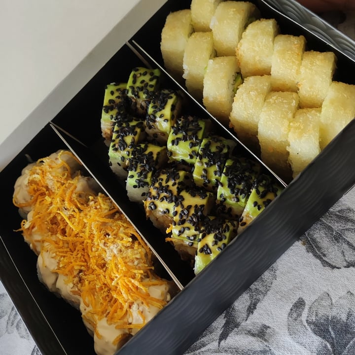 review photo of Roll Up - Happy Makis Makis shared by @tenu3 on 02 Apr 2022 - review