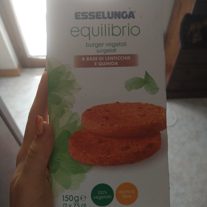 photo of  Esselunga Burger vegetali a base di lenticchie e quinoa shared by @alessiaturelli on  26 Jul 2021 - review