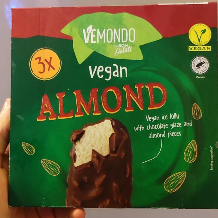 photo of Vemondo  Vegan Almond shared by @ilap on  12 Jul 2022 - review