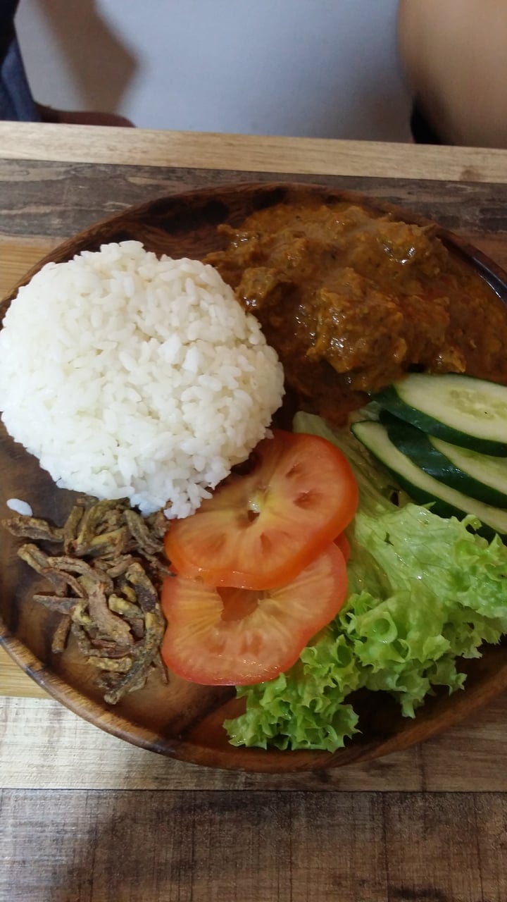 review photo of nomVnom Bistro Toon Rendang Rice shared by @yamspotatoes on 17 Jun 2019 - review