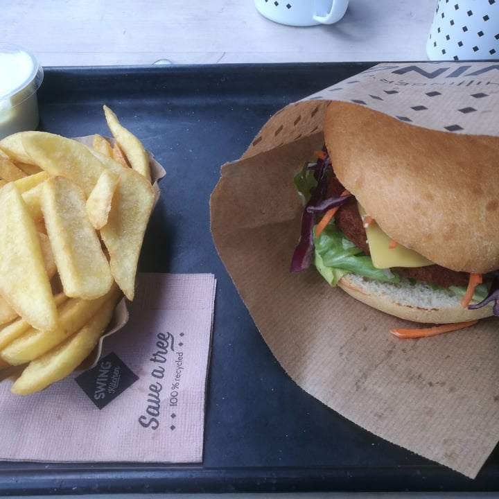photo of Swing Kitchen Cheese Burger shared by @mauuu on  11 May 2022 - review