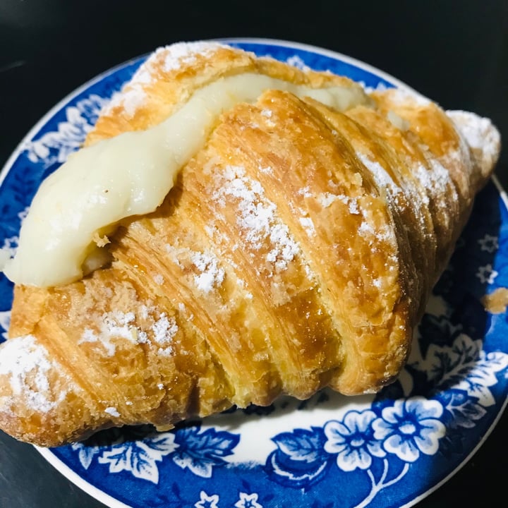 photo of Craft Vegan Bakery Croissant Con Pastelera shared by @xpuchi on  03 Sep 2021 - review