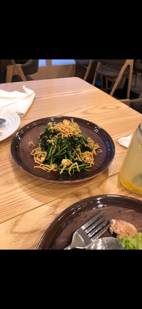 photo of Green Ba Vegetarian Restaurant Spinach with mushrooms shared by @emelty on  19 Mar 2020 - review