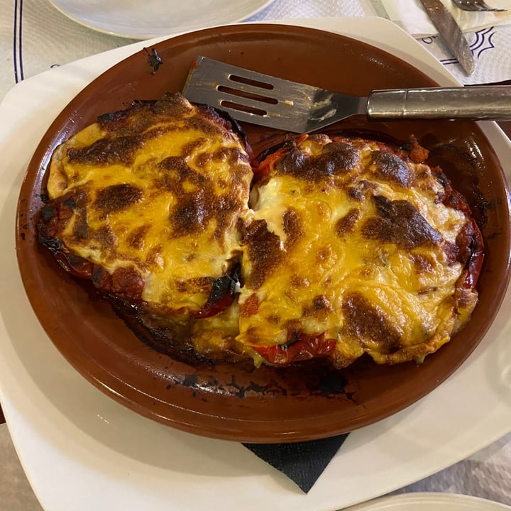 photo of Shangri La Pimientos rellenos shared by @nadiagq on  04 Jul 2020 - review