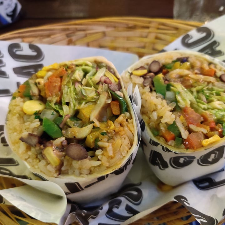 photo of Papi's Tacos The Vegan Burrito shared by @fourdollars on  26 Jun 2020 - review