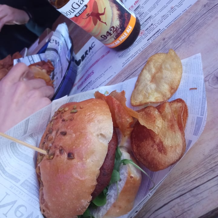 photo of NOBRAC SOULFOOD / Hamburguesería Gourmet / Café / Copeteo Hamburguesa Payesa shared by @rearea on  12 Dec 2021 - review