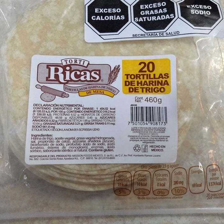 review photo of Aurrera Tortillas de harina Torti Ricas shared by @boris1 on 23 Jan 2021 - review