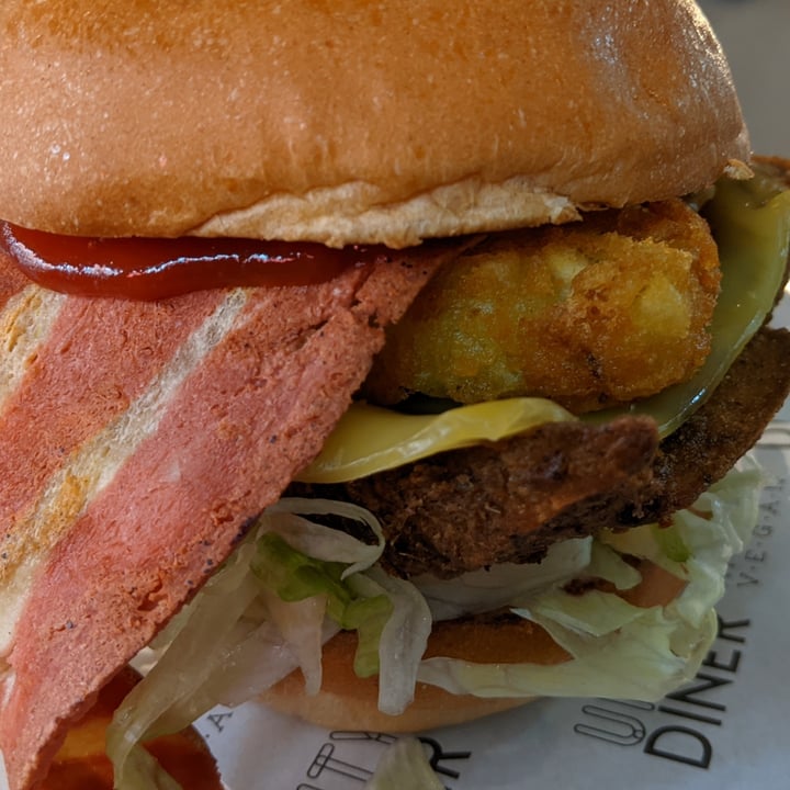 review photo of Unity Diner VFC Burger shared by @dyljohbar on 27 Nov 2021 - review