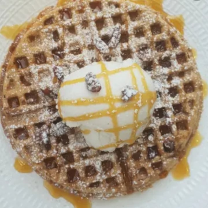 photo of The Vegan Chef Umhlanga Carrot Cake Waffle shared by @samvdm on  10 Jun 2022 - review