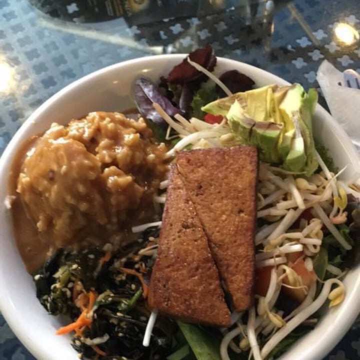 photo of Rosetta's Kitchen Buddha Bowl shared by @chubbyvegan41 on  04 Apr 2022 - review