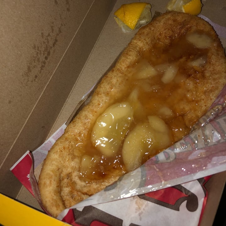 photo of Queues de Castor - BeaverTails (Vieux Montréal/Old Montreal) Apple Pie Beaver Tail shared by @colphax on  24 Dec 2021 - review