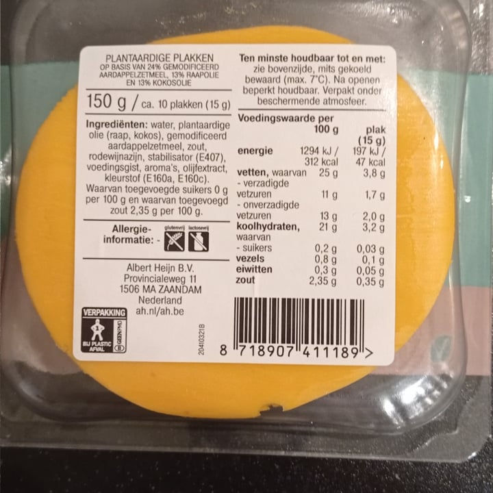 photo of Albert Heijn Plantaardige plakken Cheddar shared by @nuriawashungry on  07 Mar 2022 - review