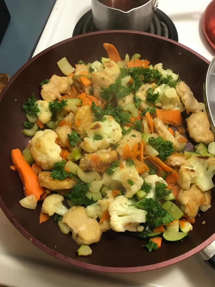 review photo of Gardein Mandarin Orange Crispy Chick’n shared by @veglove on 09 Jan 2020 - review