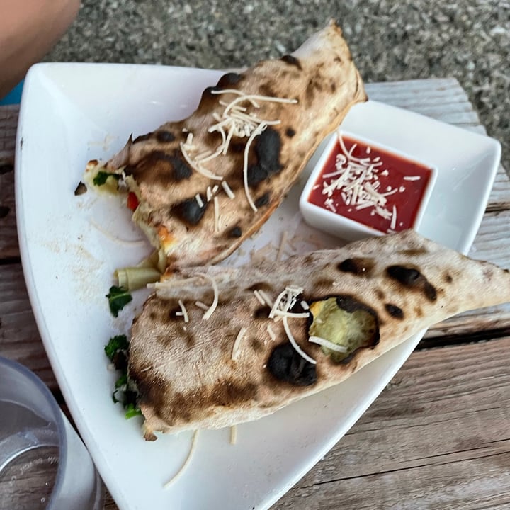 review photo of AL FORNO FERRUZZA PIZZA RHODODENDRON Vegan Calzone shared by @visanqui on 25 Sep 2021 - review