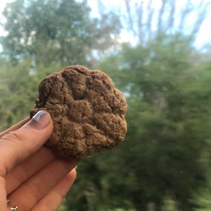 photo of Cachafaz Galletas Integral de Granola con Avena, Almendra y Mani shared by @vegpaz on  01 Feb 2022 - review