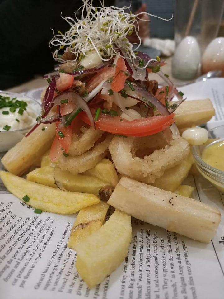 photo of Apus Vegan Chicharrón De Calamares shared by @hannahveganamadrid on  06 Mar 2020 - review