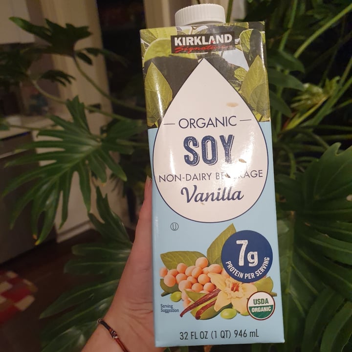 photo of Kirkland Signature Organic Soy Non-dairy Beverage Vanilla shared by @anistavrou on  29 Oct 2020 - review