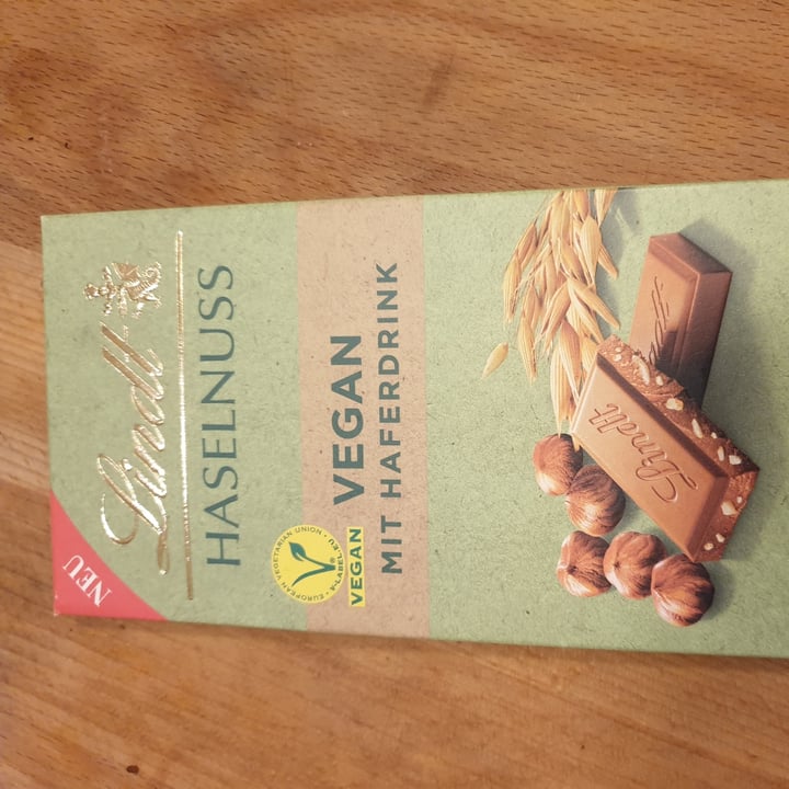 photo of Lindt Haselnuss Vegan Mit Haferdrink shared by @taroony on  01 Feb 2022 - review