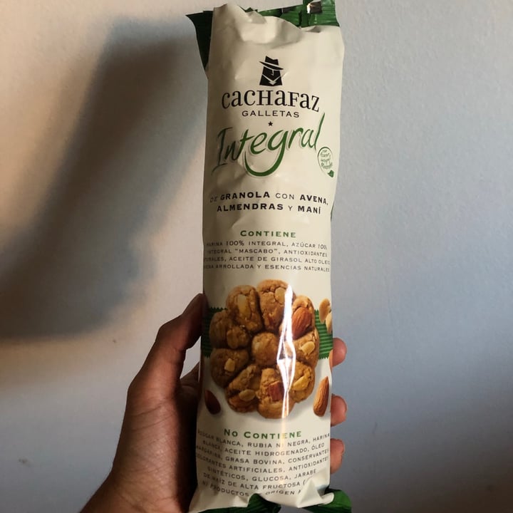 review photo of Cachafaz Galletas Integral de Granola con Avena, Almendra y Mani shared by @venganeva on 01 Apr 2021 - review