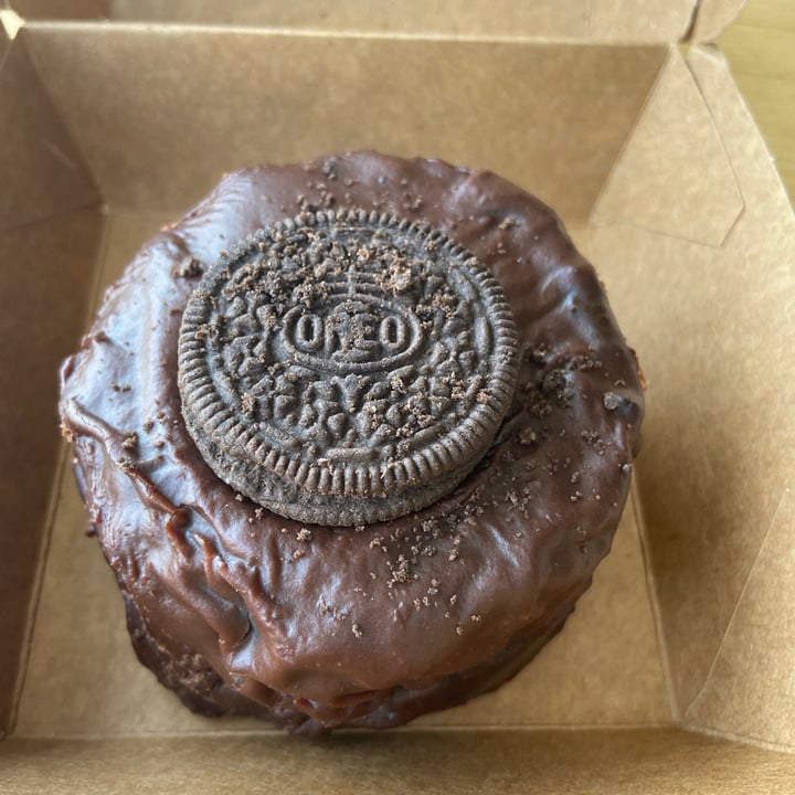photo of La coco C Chocolate Oreo Cake shared by @plantbasedstorm on  19 Sep 2020 - review