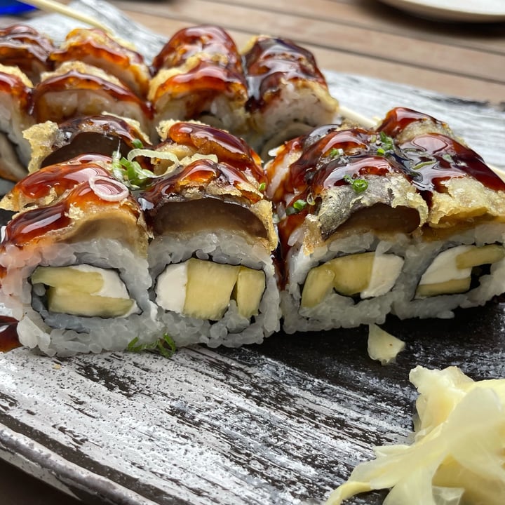 photo of Blue Sushi Sake Grill Vegan South Pacific (Vegan Maki) shared by @srw4 on  12 Jun 2022 - review