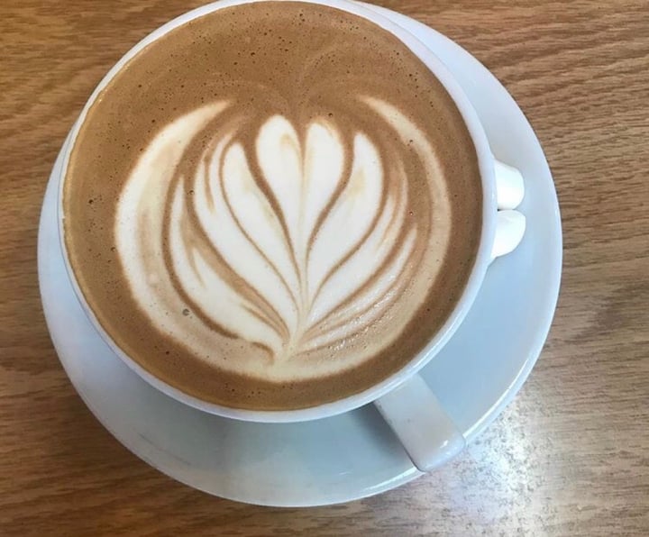 photo of Beet Box Vegan Mocha shared by @em3720 on  25 Apr 2020 - review