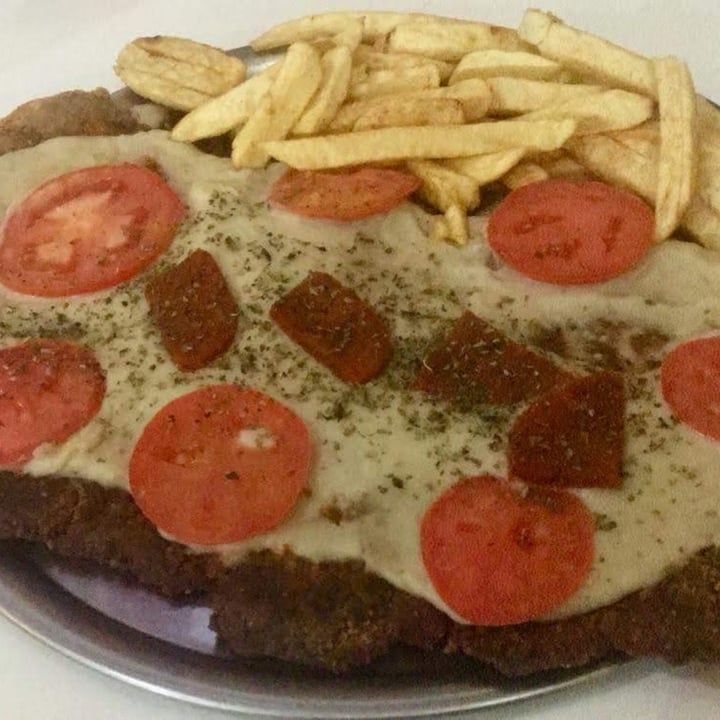 photo of Loving Hut Microcentro Milanesa napolitana con papas fritas shared by @medinagustin7 on  25 Aug 2020 - review