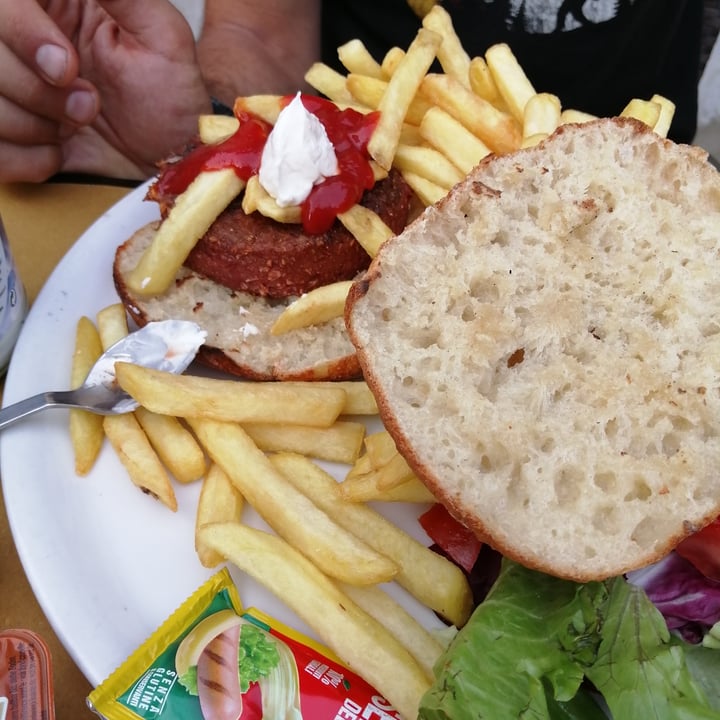 photo of Spizzico Beyond burger shared by @lubirilu on  14 Jul 2020 - review