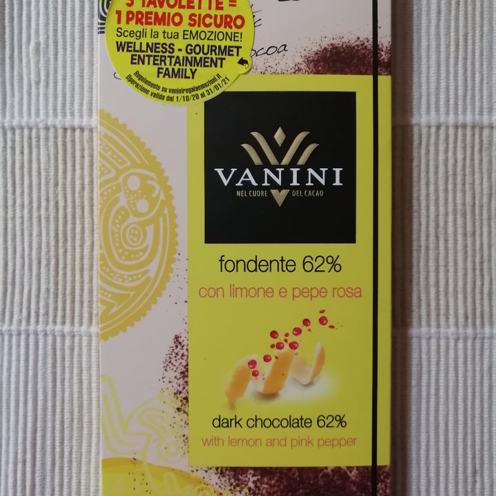 photo of Vanini Fondente 62% con limone e pepe rosa shared by @tirnanog on  06 May 2021 - review