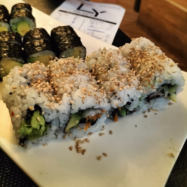 photo of Sushi Li Uramaki vegan shared by @sebarock on  06 Jul 2022 - review