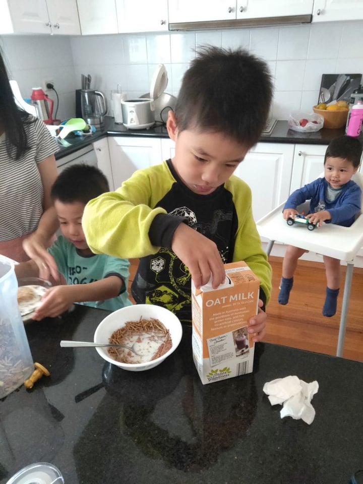 review photo of Inner Goodness Oat Milk shared by @graciousmay on 07 Feb 2020 - review